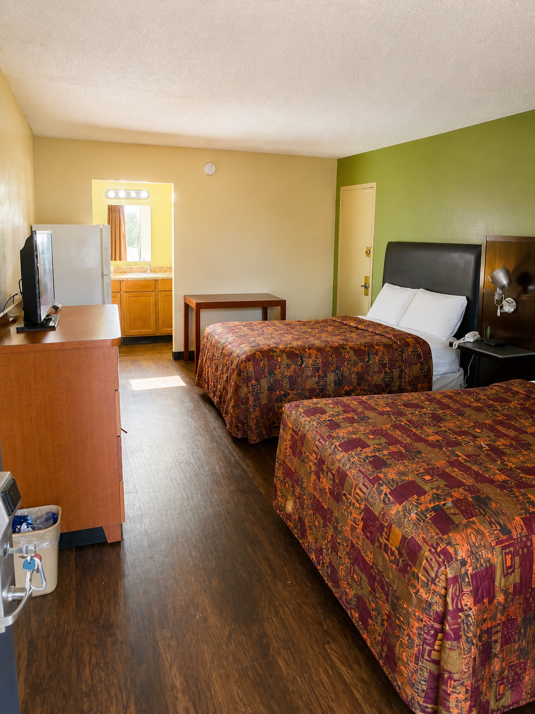 Budgetel Columbus double room with kitchenette area