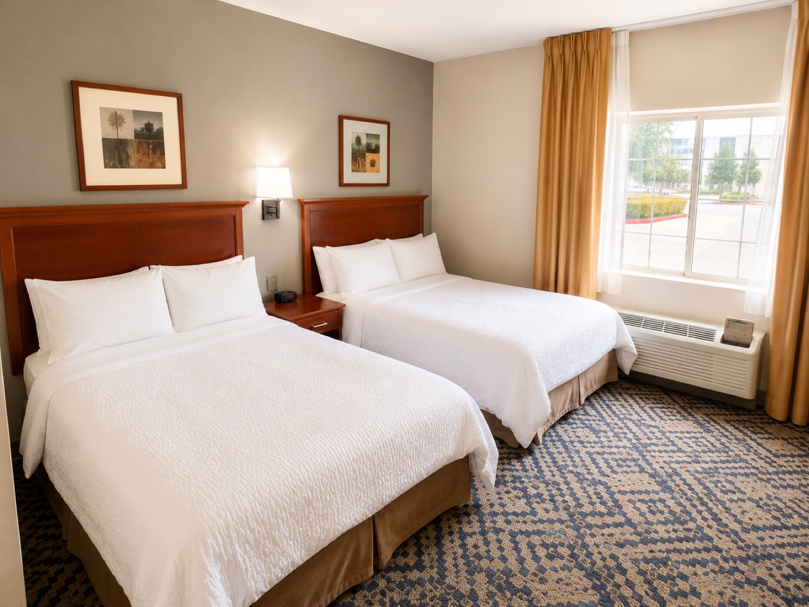 Extended Stay in Houston double room with window