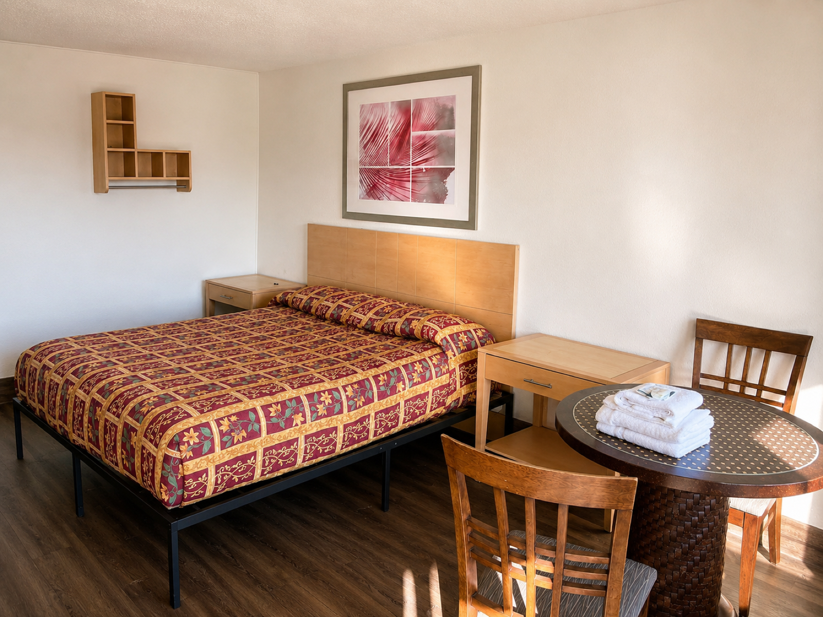 Studio Lodge of Macon king room