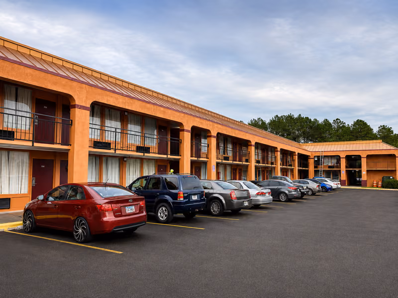 Studio Lodge of Macon exterior