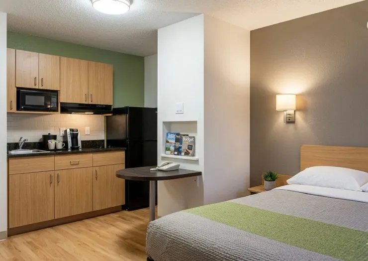 Springdale queen room with kitchenette